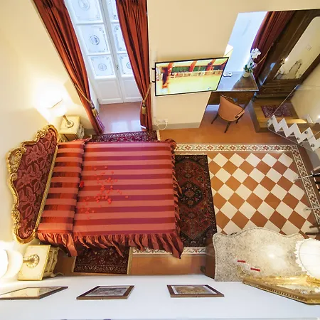 Residenza D'epoca Palazzo Borghesi 4*