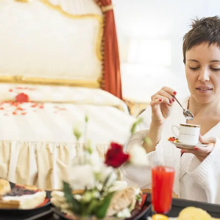 Residenza D'epoca Palazzo Borghesi 住宿加早餐酒店 锡耶纳