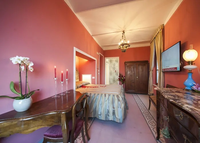 Residenza D'epoca Palazzo Borghesi Bed & Breakfast