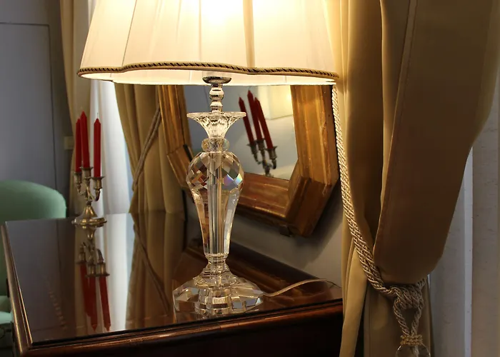 Bed & Breakfast Residenza D'epoca Palazzo Borghesi 4*