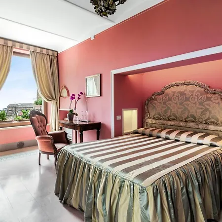 Residenza D'epoca Palazzo Borghesi Сієна