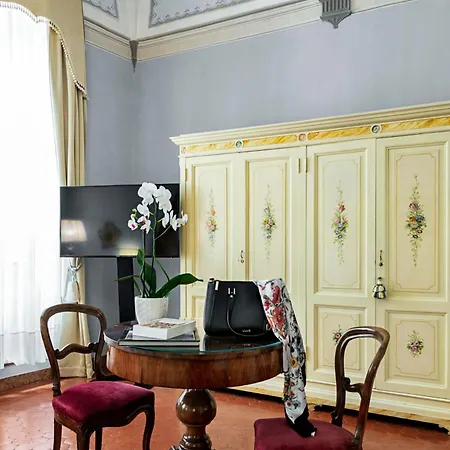Residenza D'epoca Palazzo Borghesi Сієна