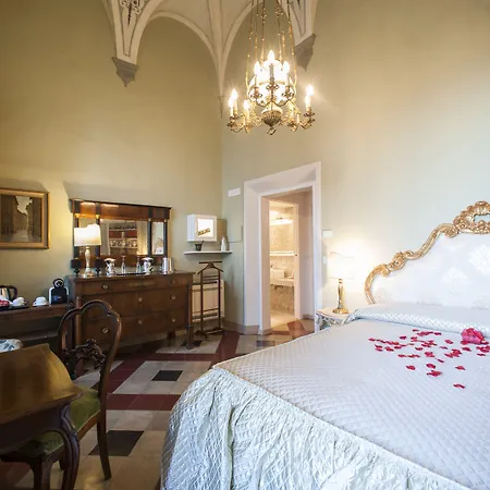 فندق مبيت وإفطار Residenza D'epoca Palazzo Borghesi 4*