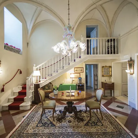Residenza D'epoca Palazzo Borghesi سيينا