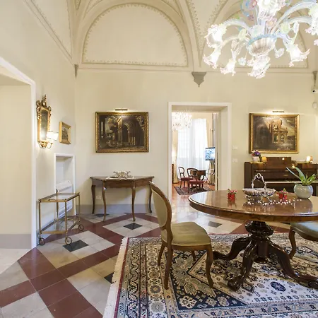 Residenza D'epoca Palazzo Borghesi فندق مبيت وإفطار سيينا
