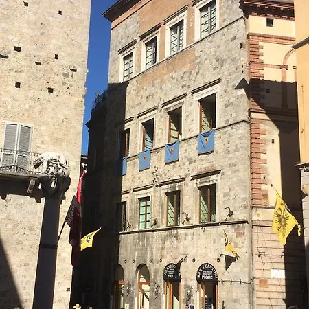 Residenza D'epoca Palazzo Borghesi Готель типу 