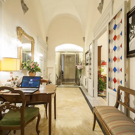 Residenza D'epoca Palazzo Borghesi 2* Сієна