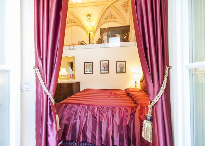 Residenza D'epoca Palazzo Borghesi 4* Siena