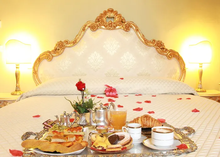 Bed & Breakfast Residenza D'epoca Palazzo Borghesi 4*