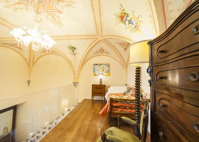 Residenza D'epoca Palazzo Borghesi ベッド・アンド・ブレックファスト 4*