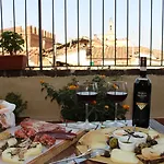 Residenza D'epoca Palazzo Borghesi 4*
