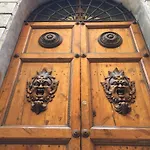 Residenza D'epoca Palazzo Borghesi 4*
