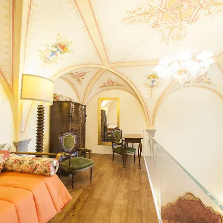 Residenza D'epoca Palazzo Borghesi Готель типу 
